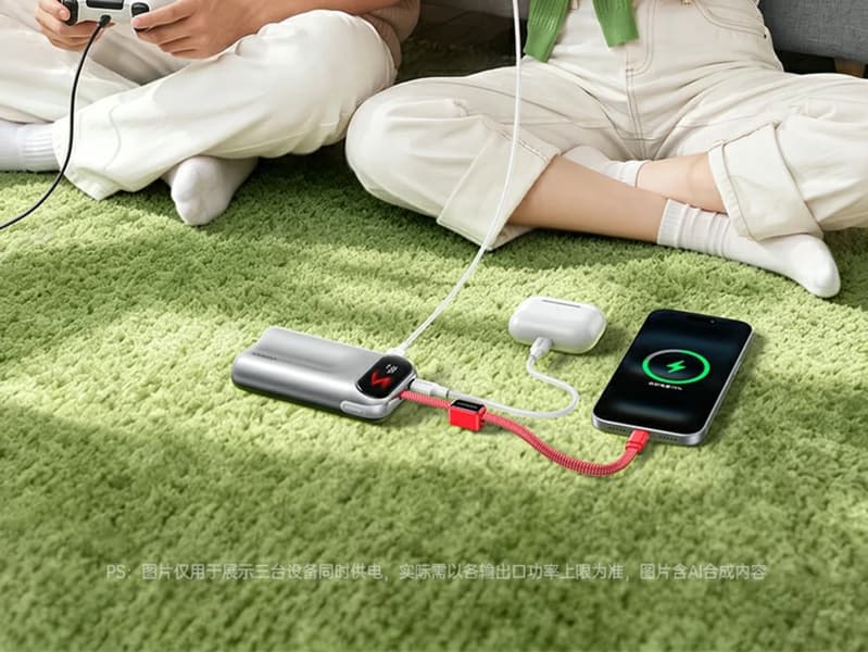 Мобильный аккумулятор на стиле. Представлен Ugreen PB610: металлический корпус, 1,47-дюймовый экран с эмодзи, 10 000 мАч — всего 30 долларов - 2